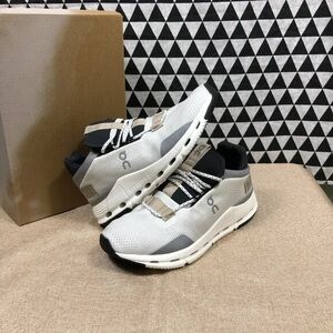 ON Running Cloudnova Women Shoes White Sand